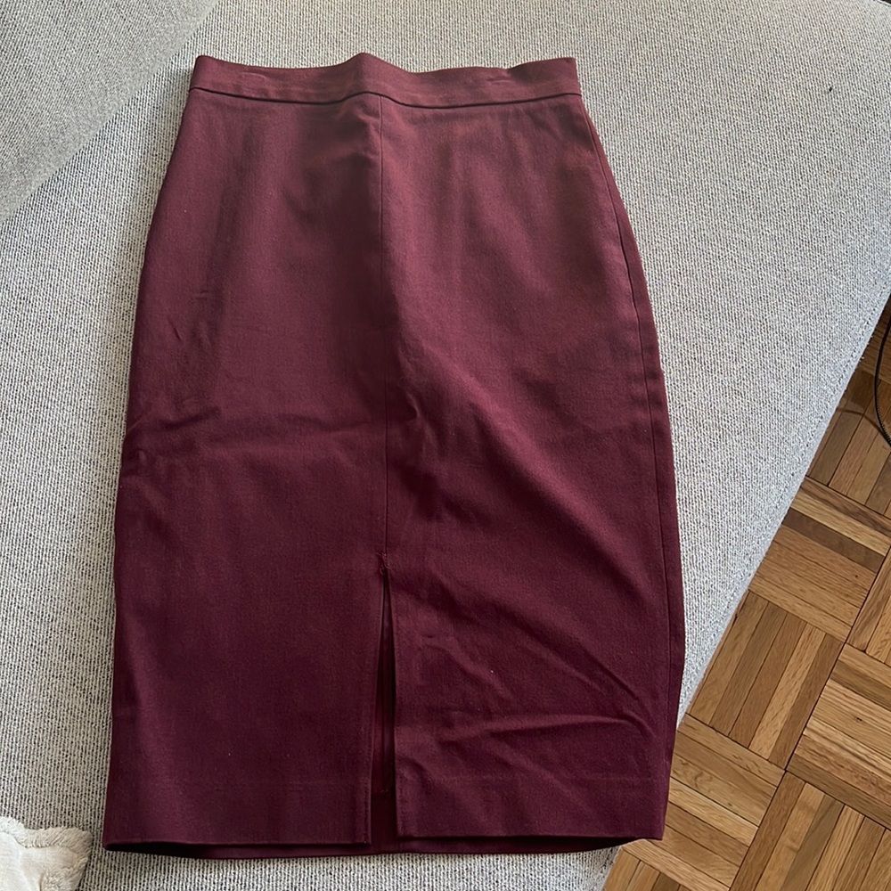Banana Republic maroon pencil skirt